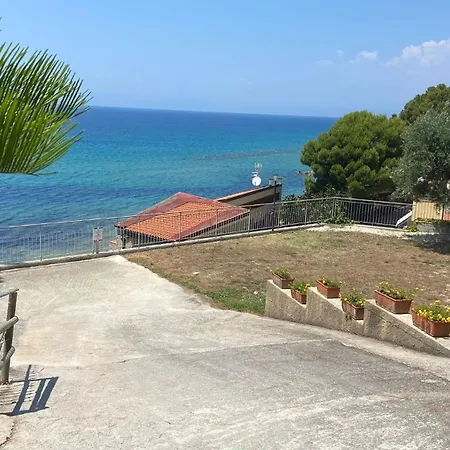 Donna Laura Sea Front Apartment *