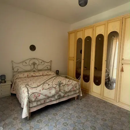 Donna Laura Sea Front Apartment
