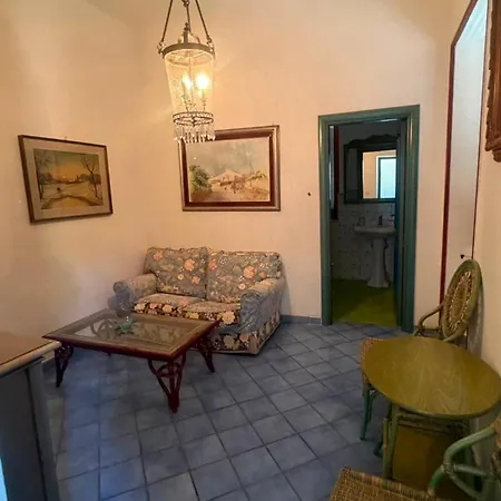 Donna Laura Sea Front Apartment Santa Maria di Castellabate